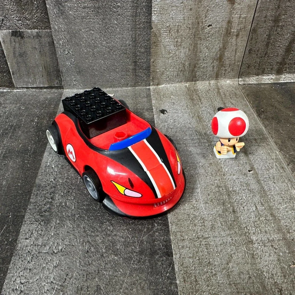 K'nex Mario Kart Wii Mario Circuit Car‎ and Toad Figure Upper Body Only - Tested